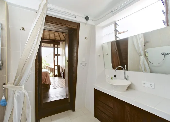 Guest house Lotus 4*